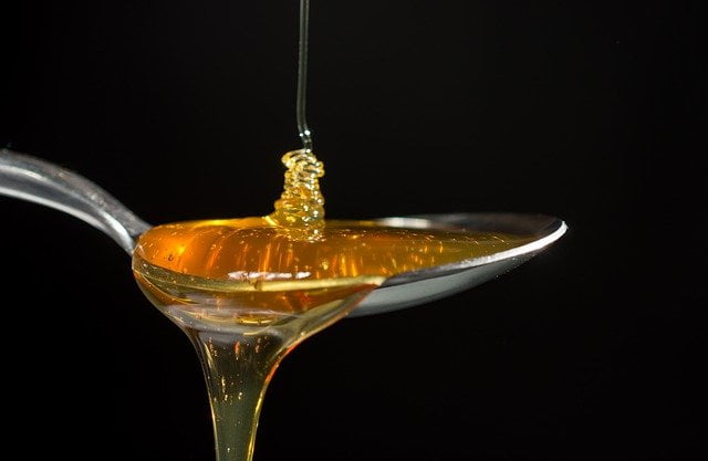 a tablespoon of honey is safe to consume